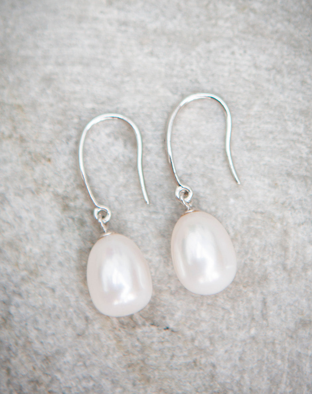 Pearl drop earrings