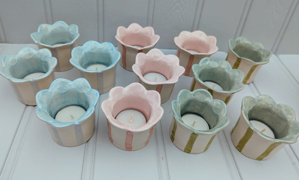 Daisy tealight holder