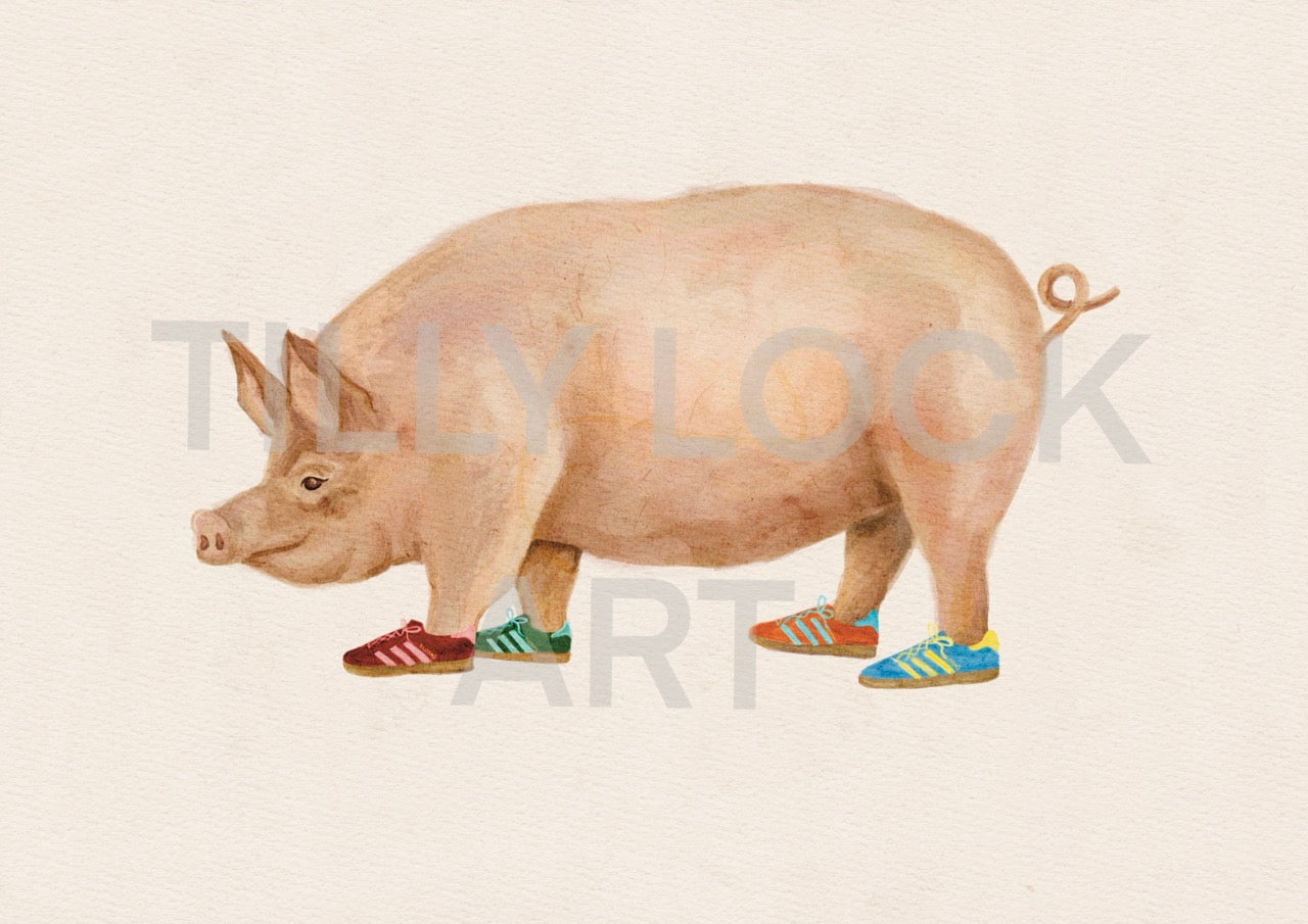 PIGGIE IN TRAINERS