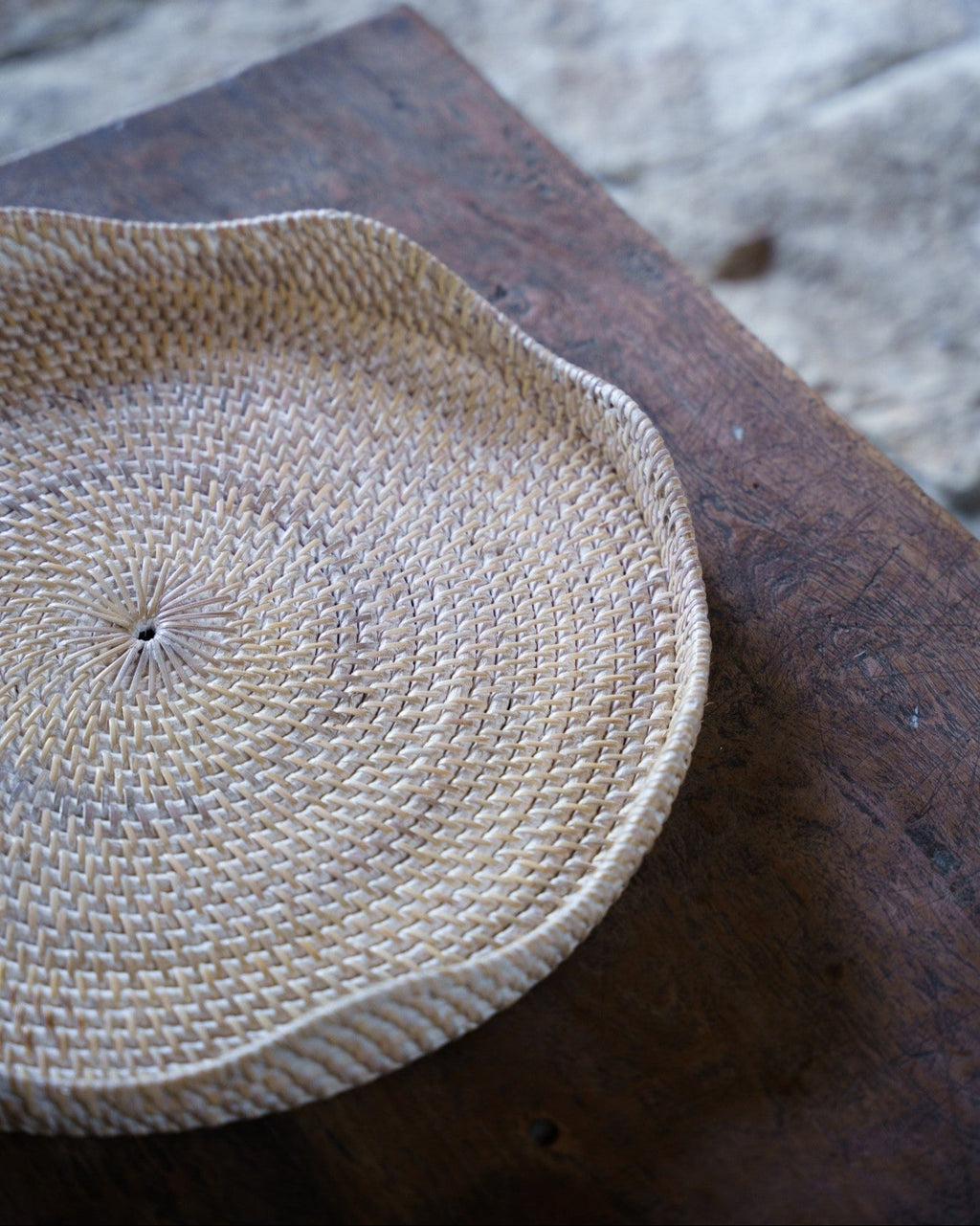 Solva Round Scallop Tray