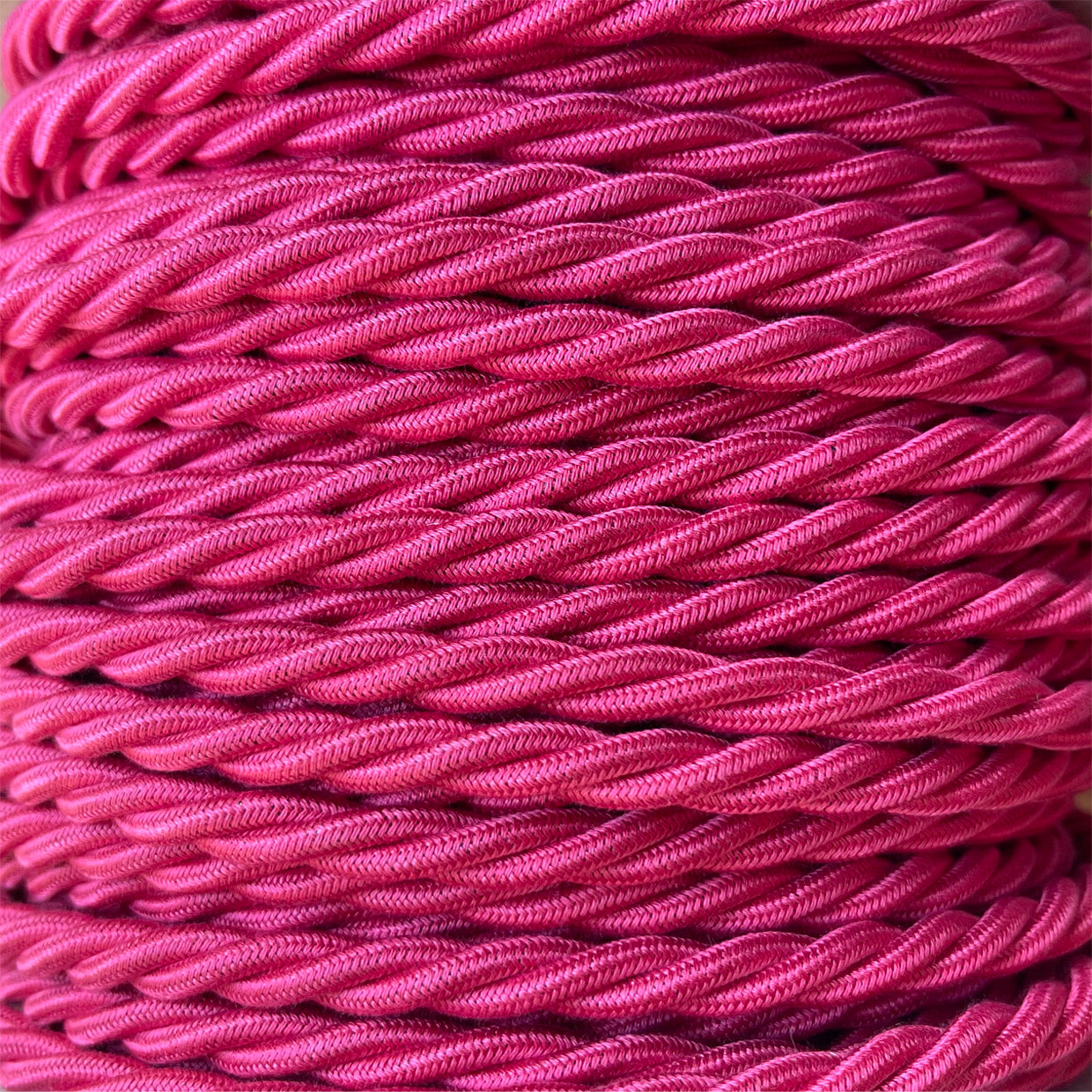 Raspberry - Lola's Leads EU Fabric Extension Cable