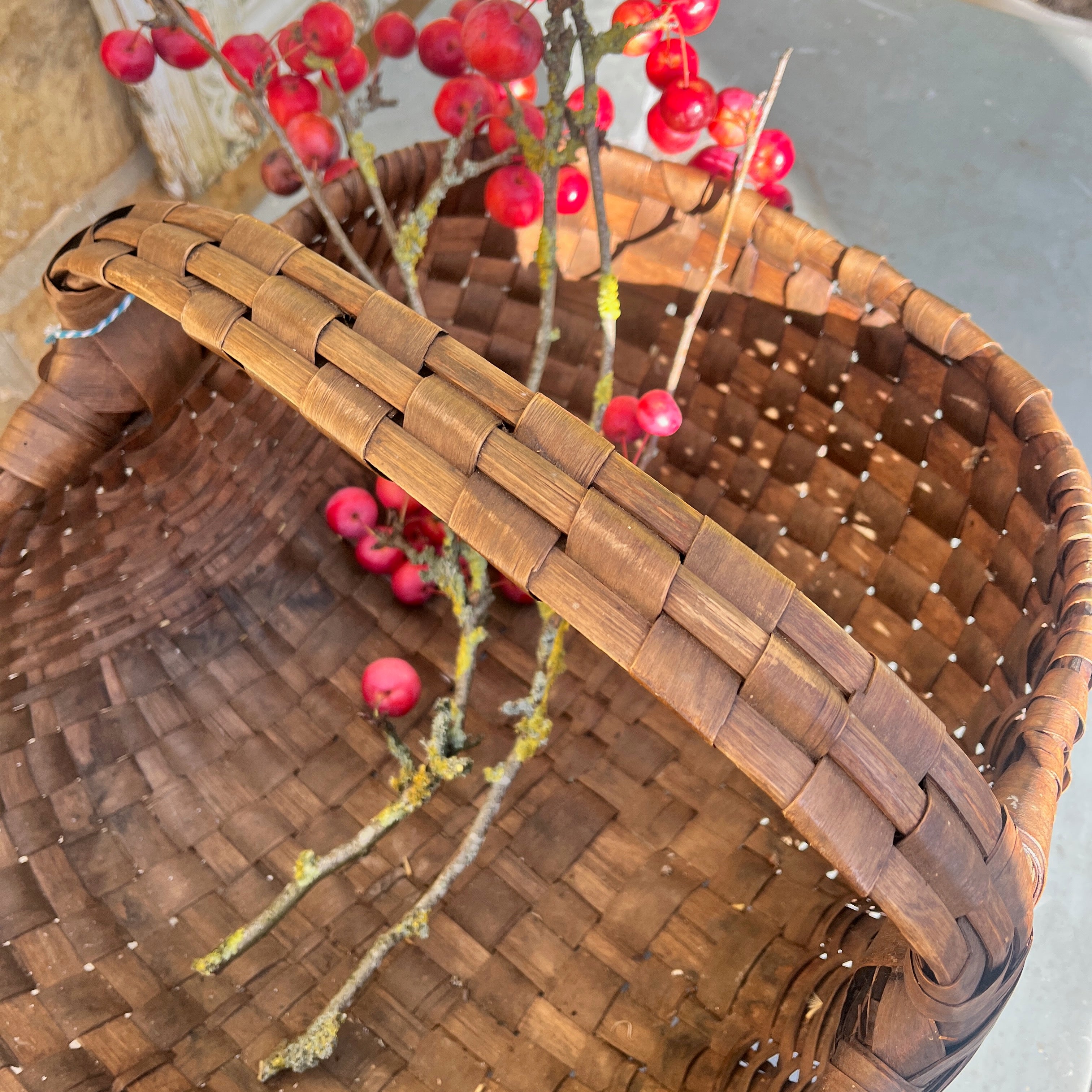 Vintage Rush Basket