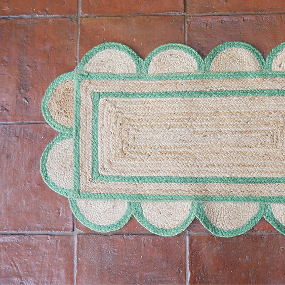 SPRING GREEN scalloped hand woven jute floor mat