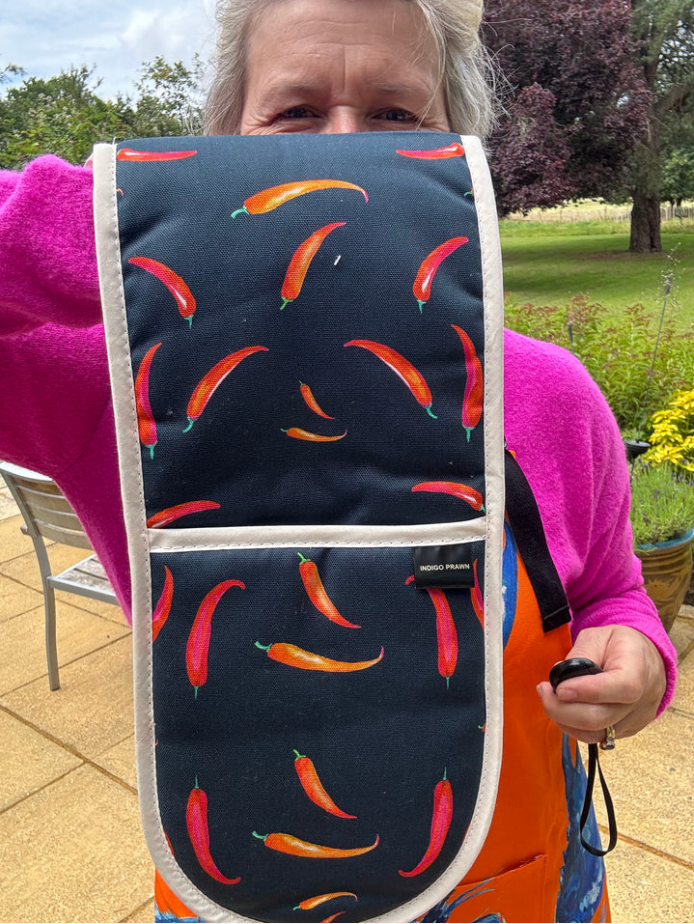 Hot Chillies Oven Glove
