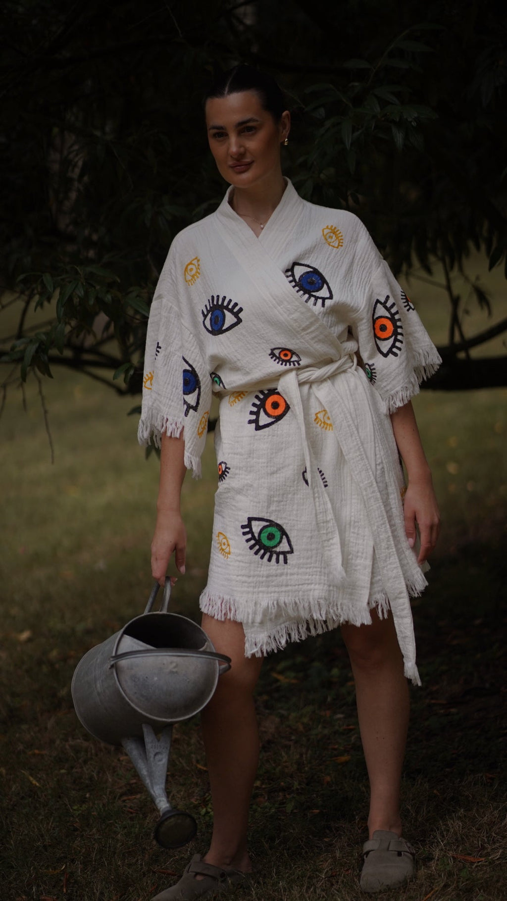 Organic Kimono in White with Mini Eye: Short