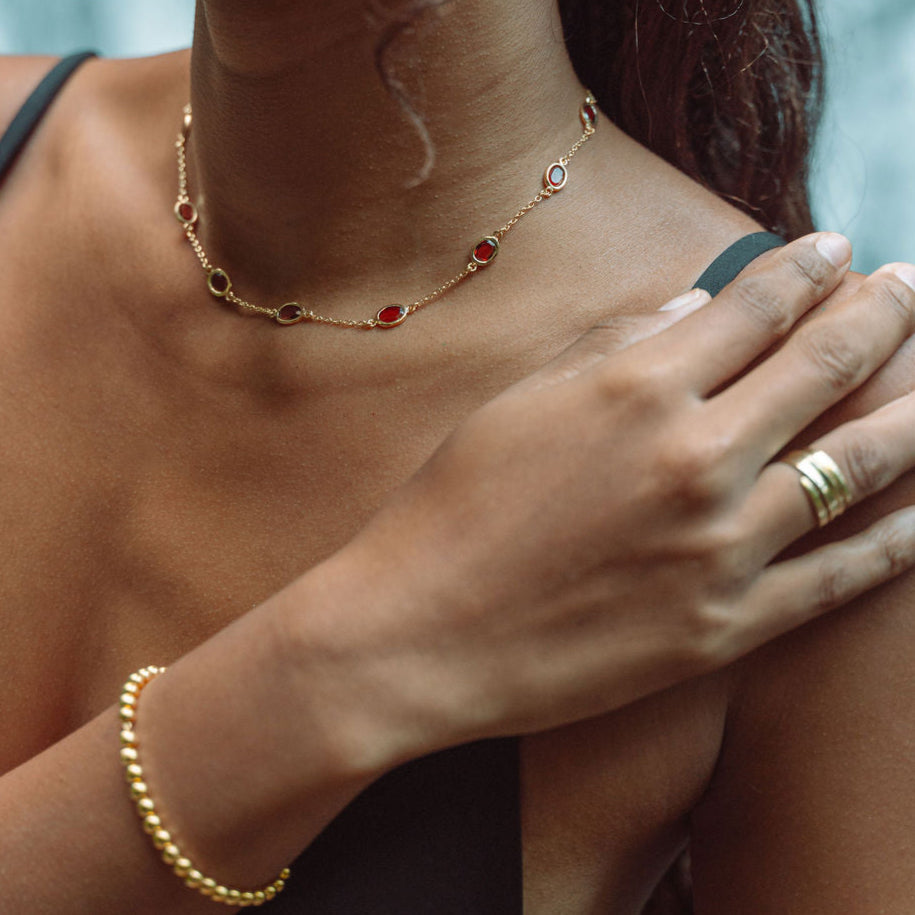 Marilyn Necklace in Gold with Garnet