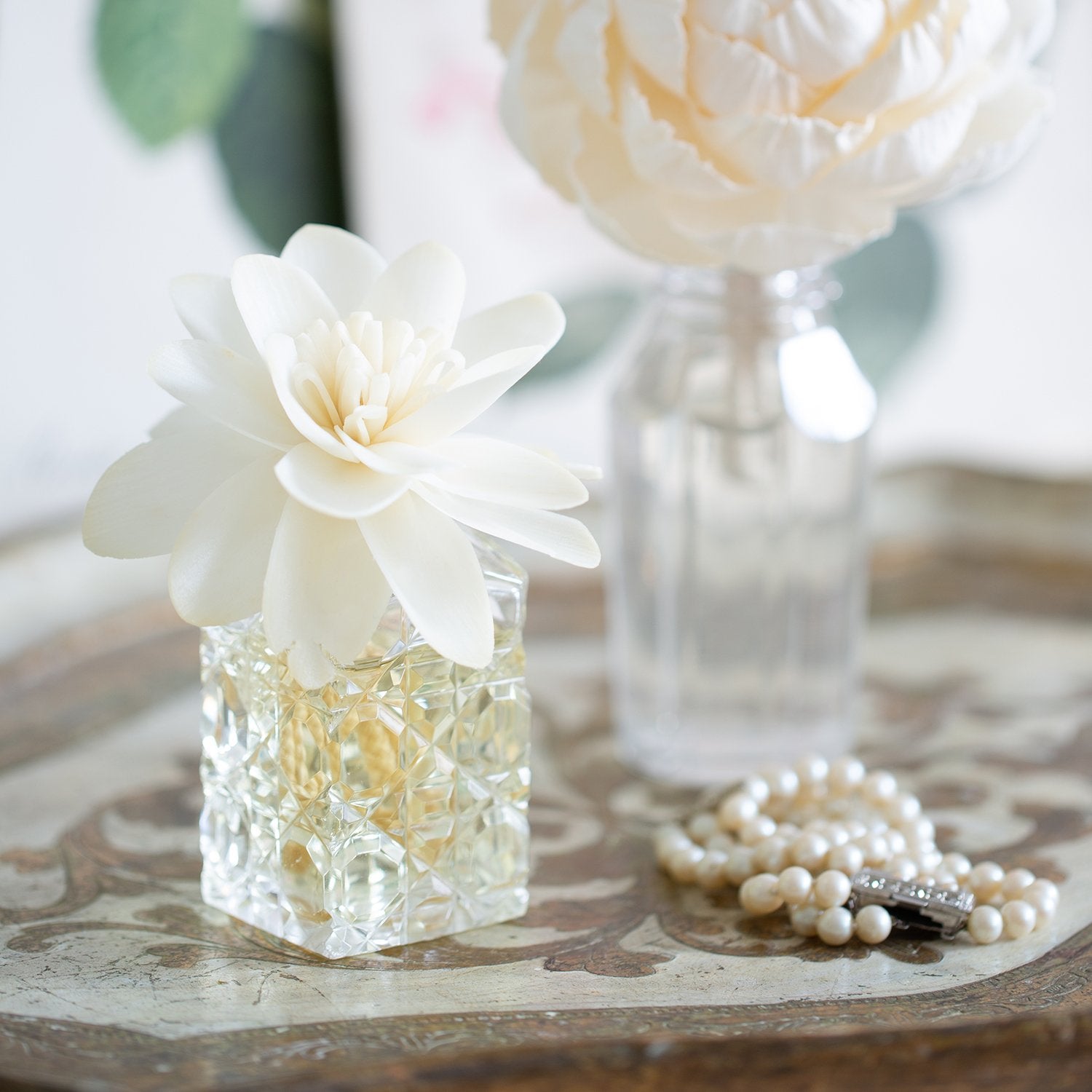Medium Heavy Cut Vintage Diffuser Bottle image 0