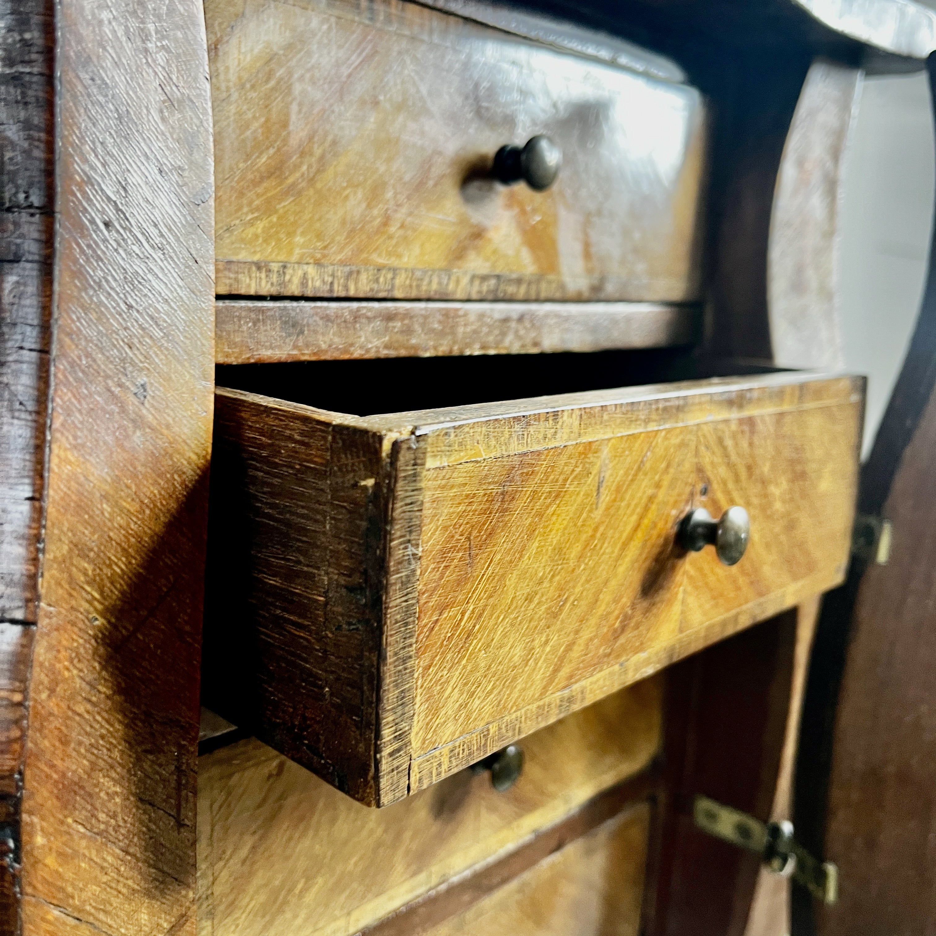Antique Louis XV style Petit Bombe Cabinet / Bedside Table with 4 drawers inside