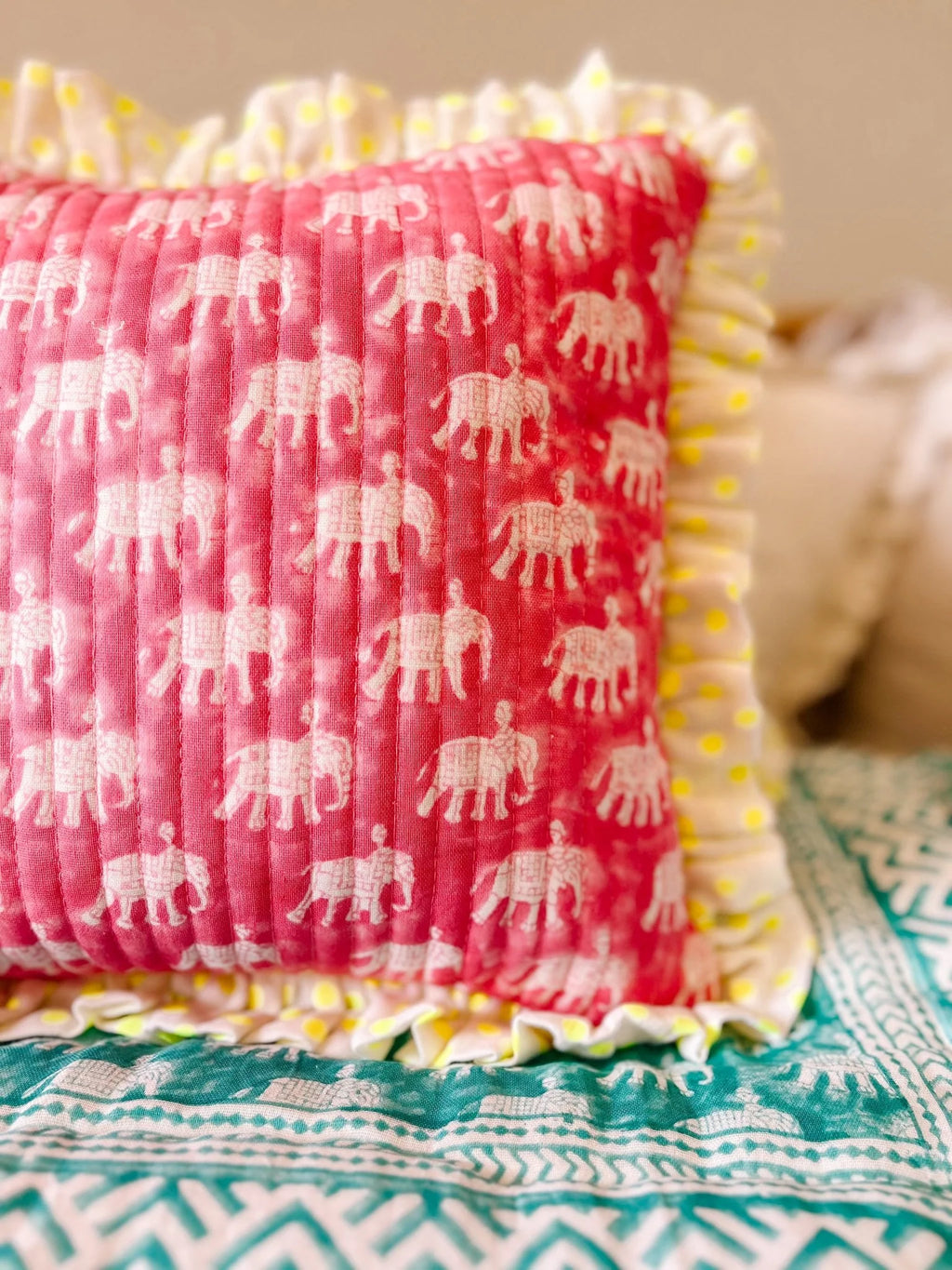 BABY ESTHA QUILTED RUFFLE CUSHION | PINK