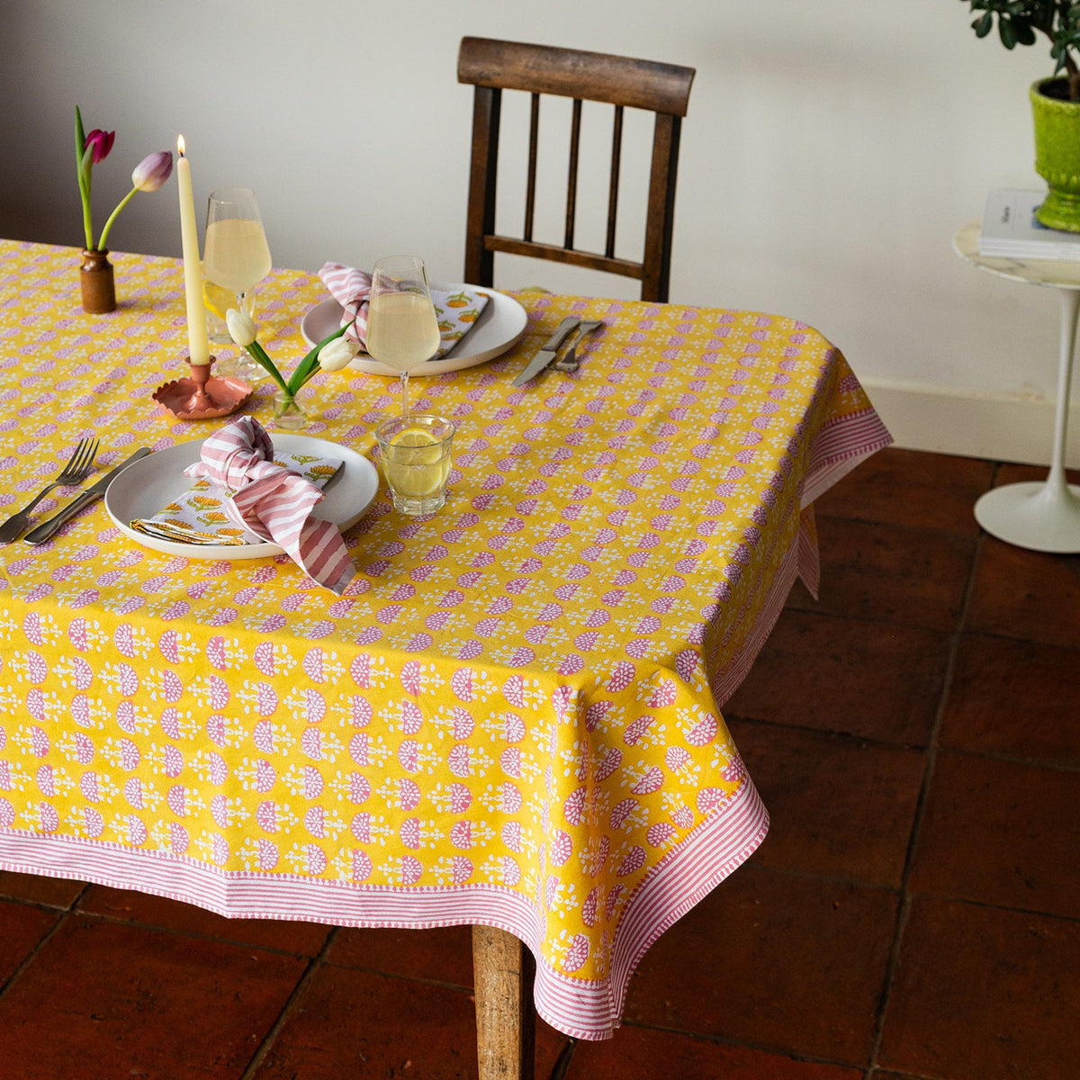 NEW FAN DELFT hand block printed tablecloth