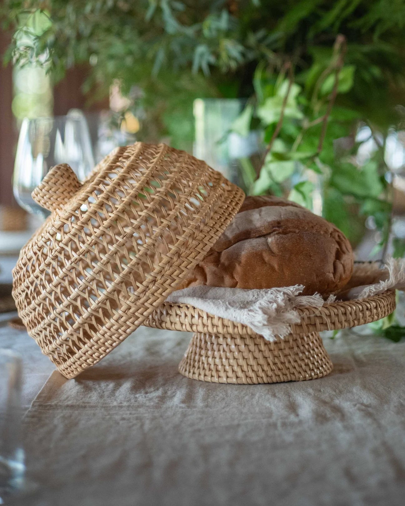 Marlow Cake Cover and Stand