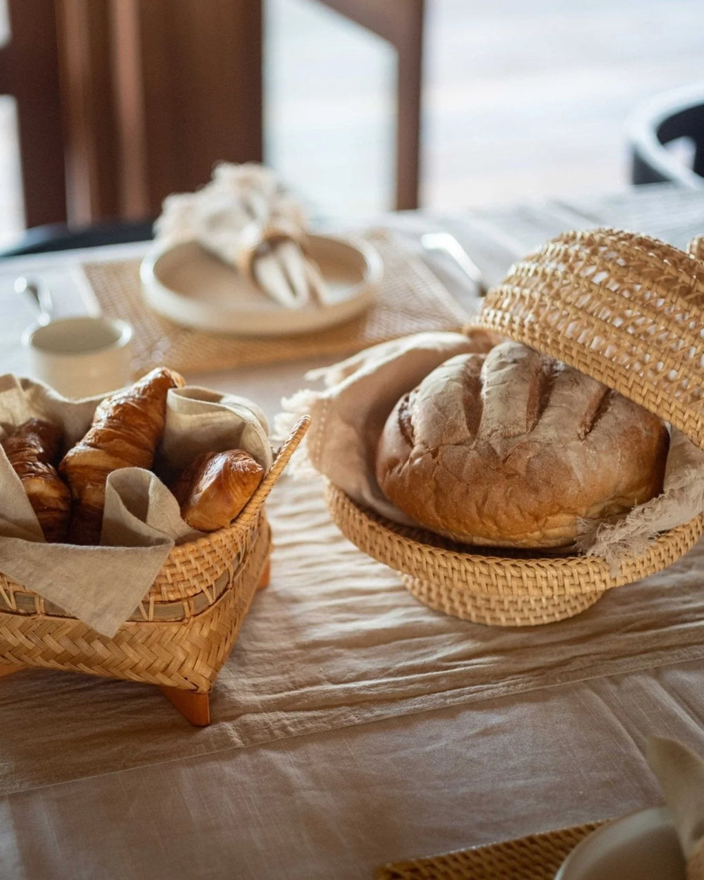 Marlow Cake Cover and Stand