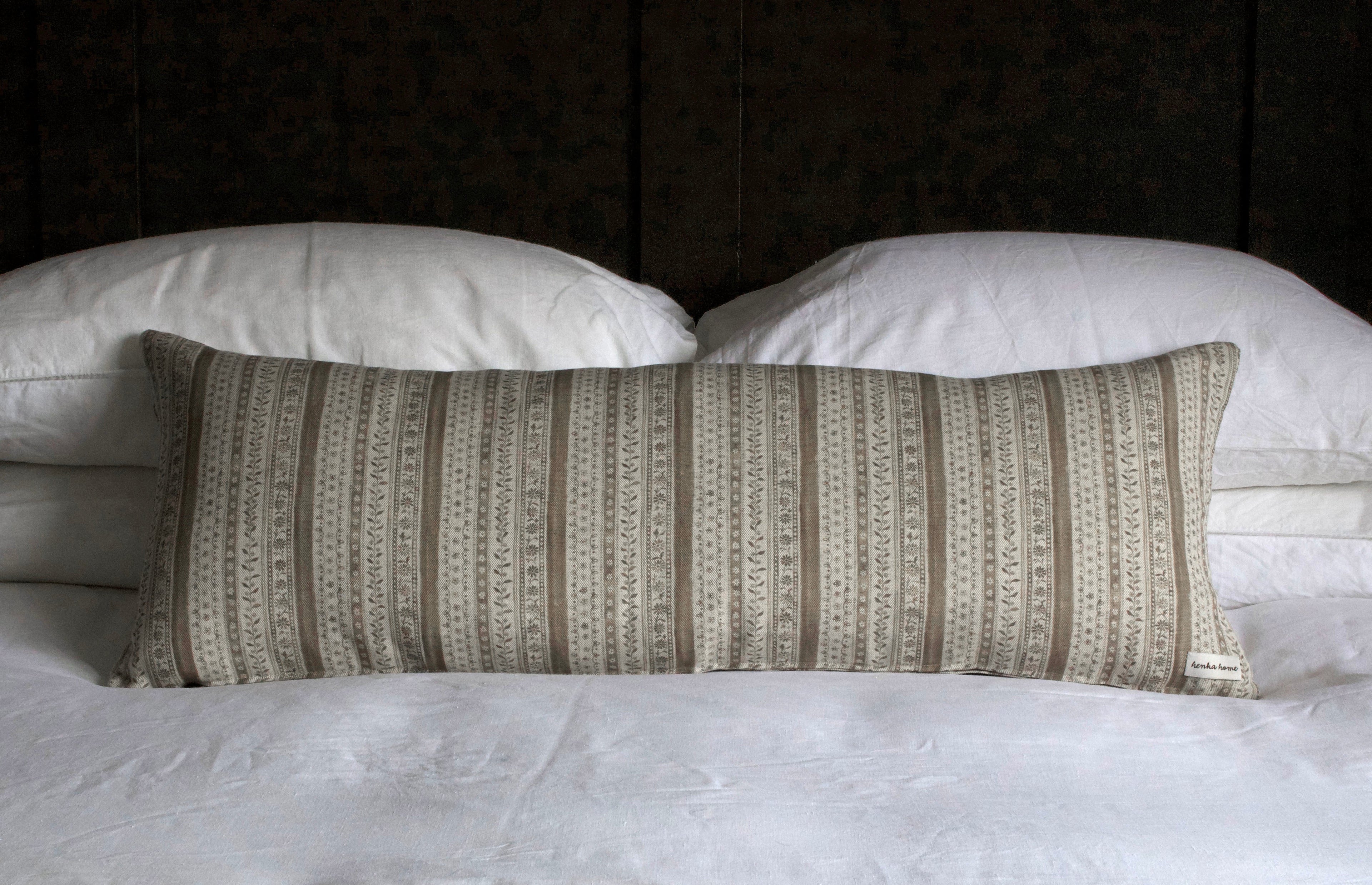LUMBAR CUSHION ~ MOONPENNY/DAISY CHAIN CLAY