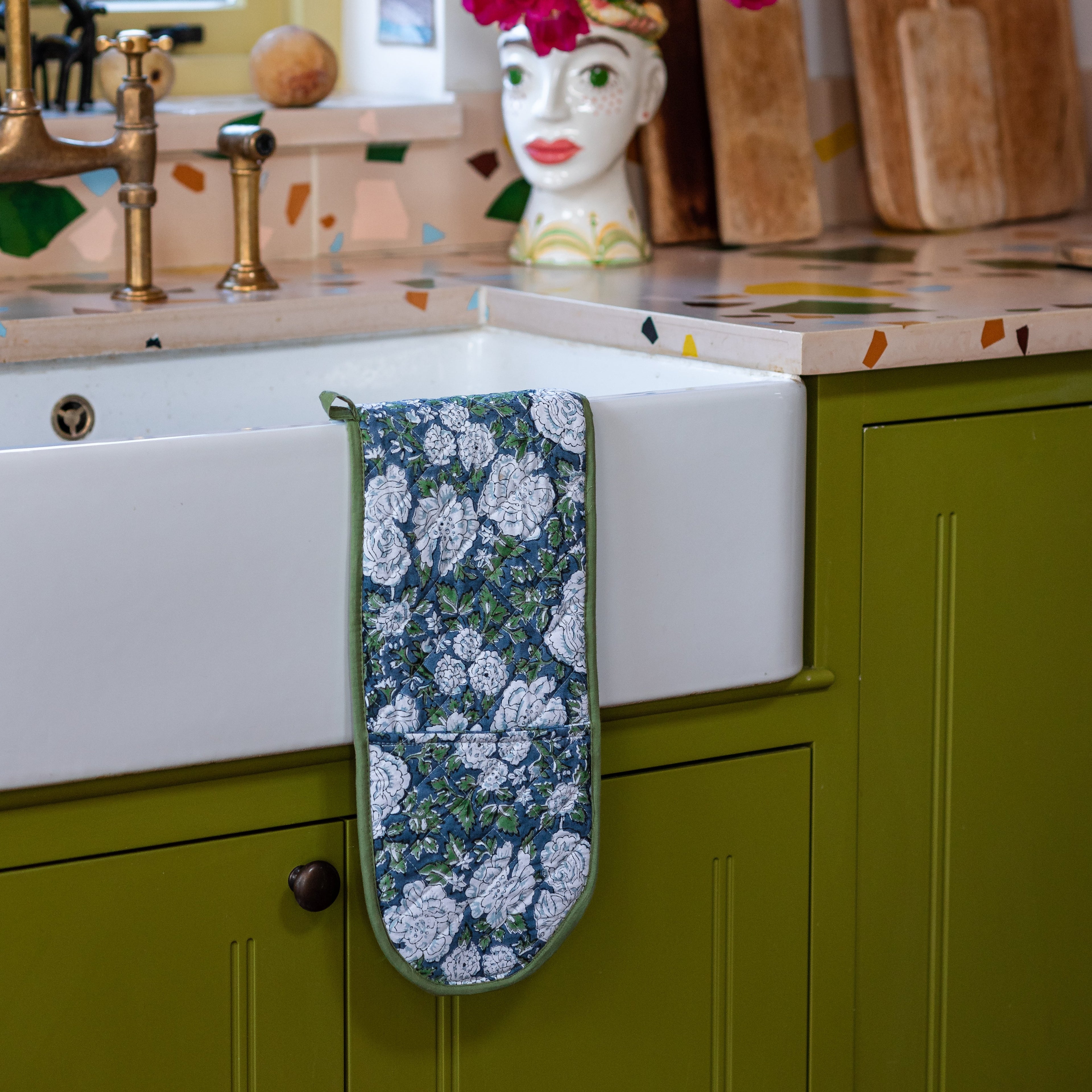 IN BLOOM BLUE double oven glove