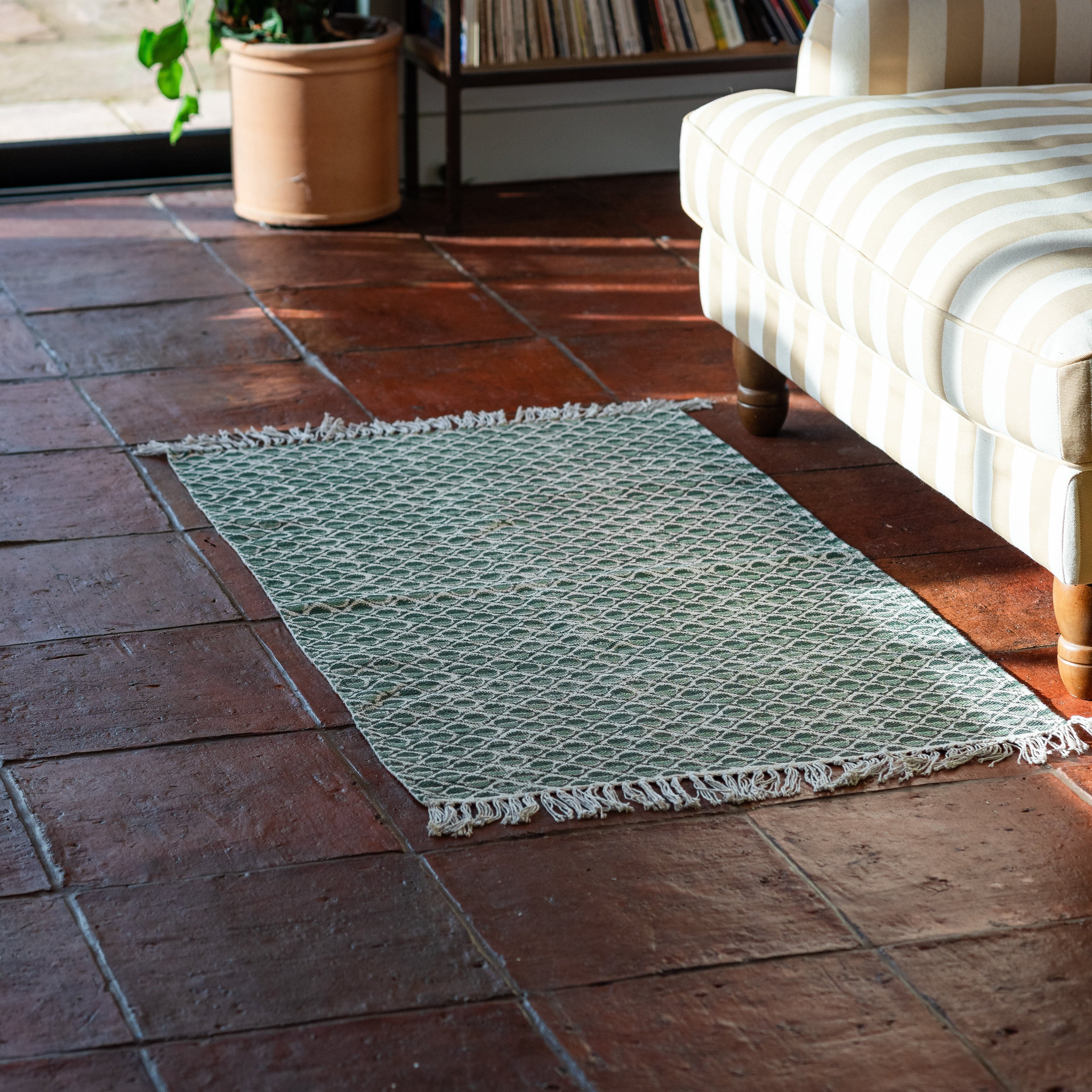 GREEN CIRCLE dhurrie rug
