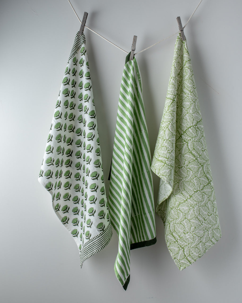 STRIPE GREEN tea towel
