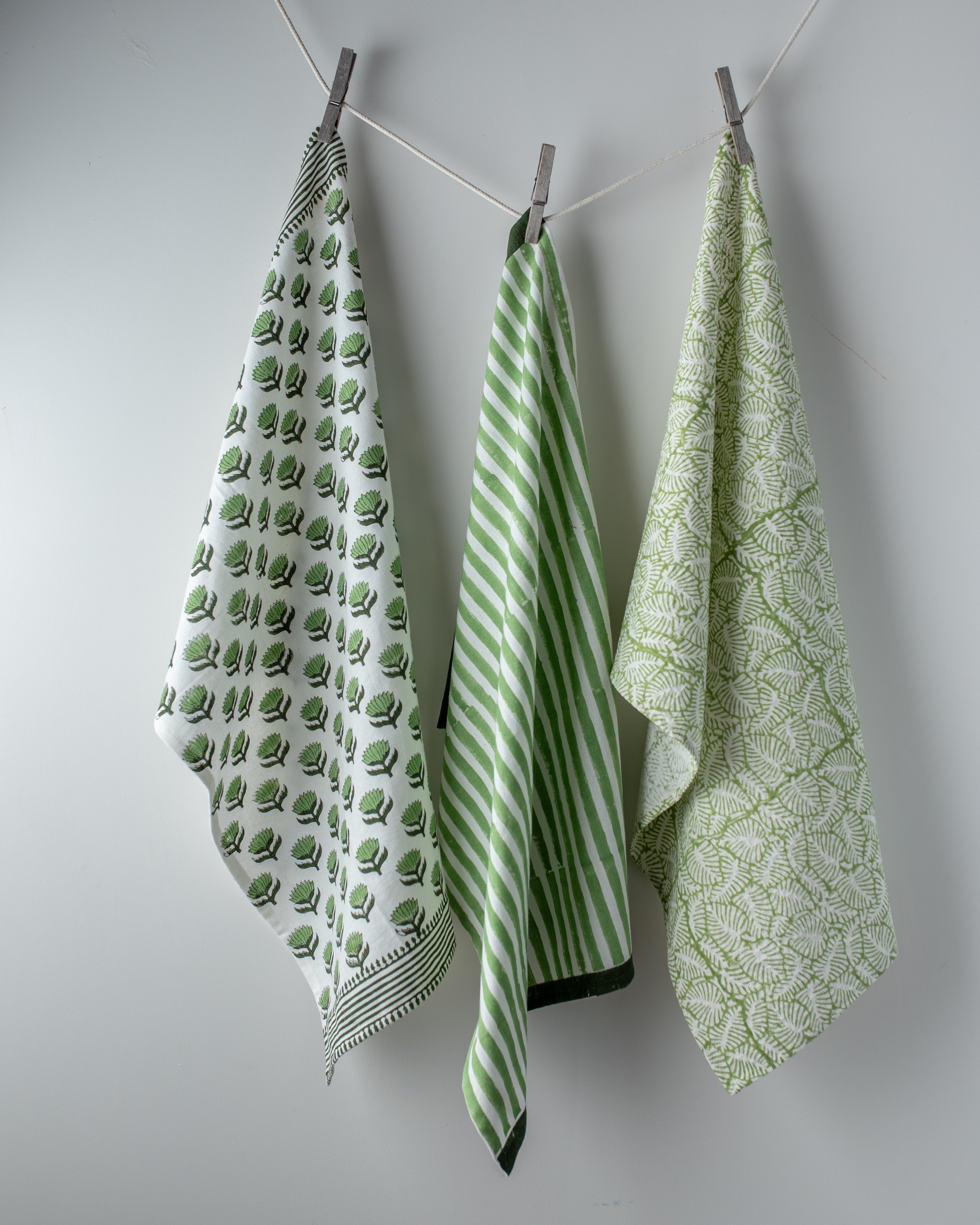 STRIPE GREEN tea towel