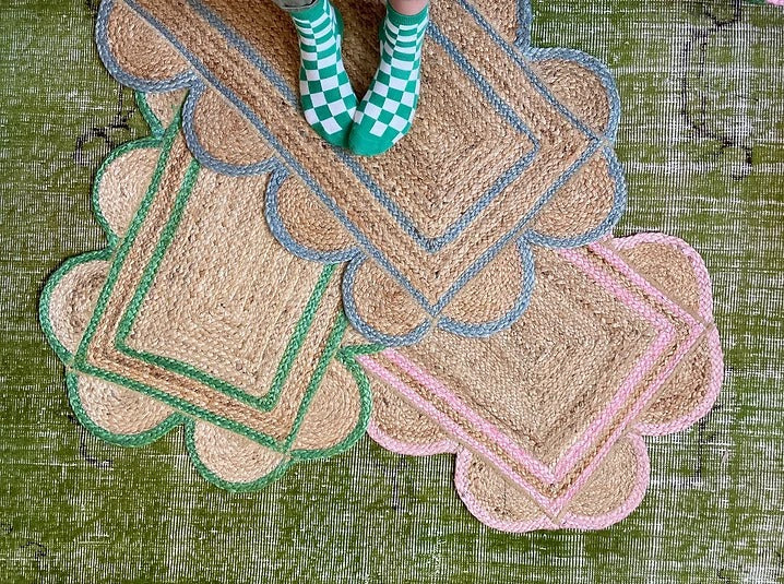 SPRING GREEN scalloped hand woven jute floor mat