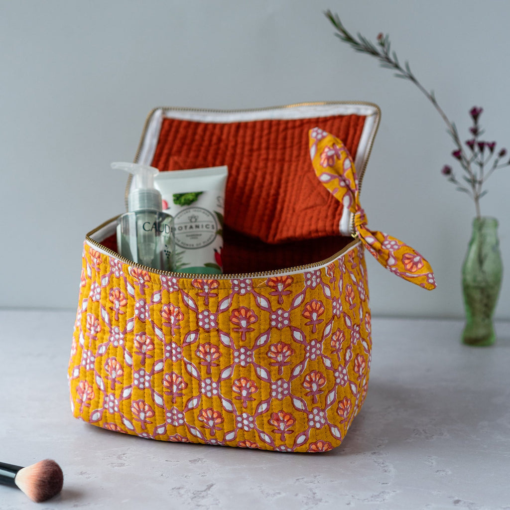 NECTAR PETAL cosmetic case