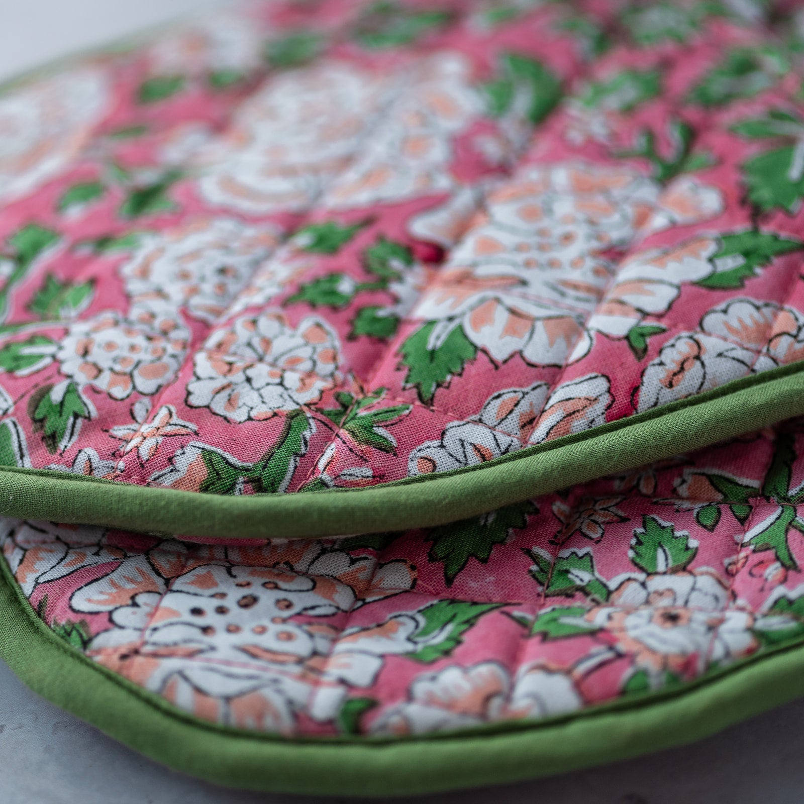 IN BLOOM PINK double oven glove