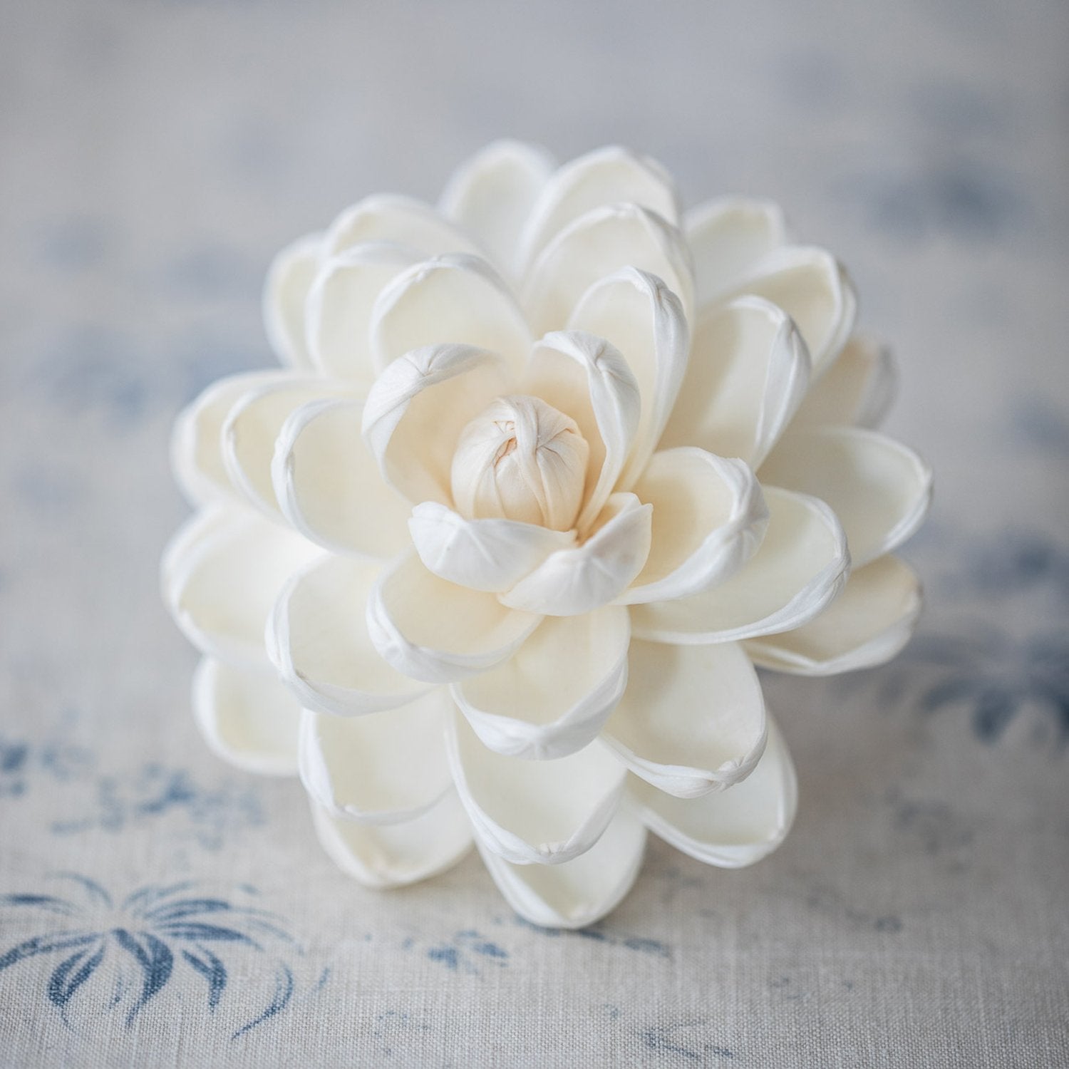 Large Diffuser Flower - Lotus image 1