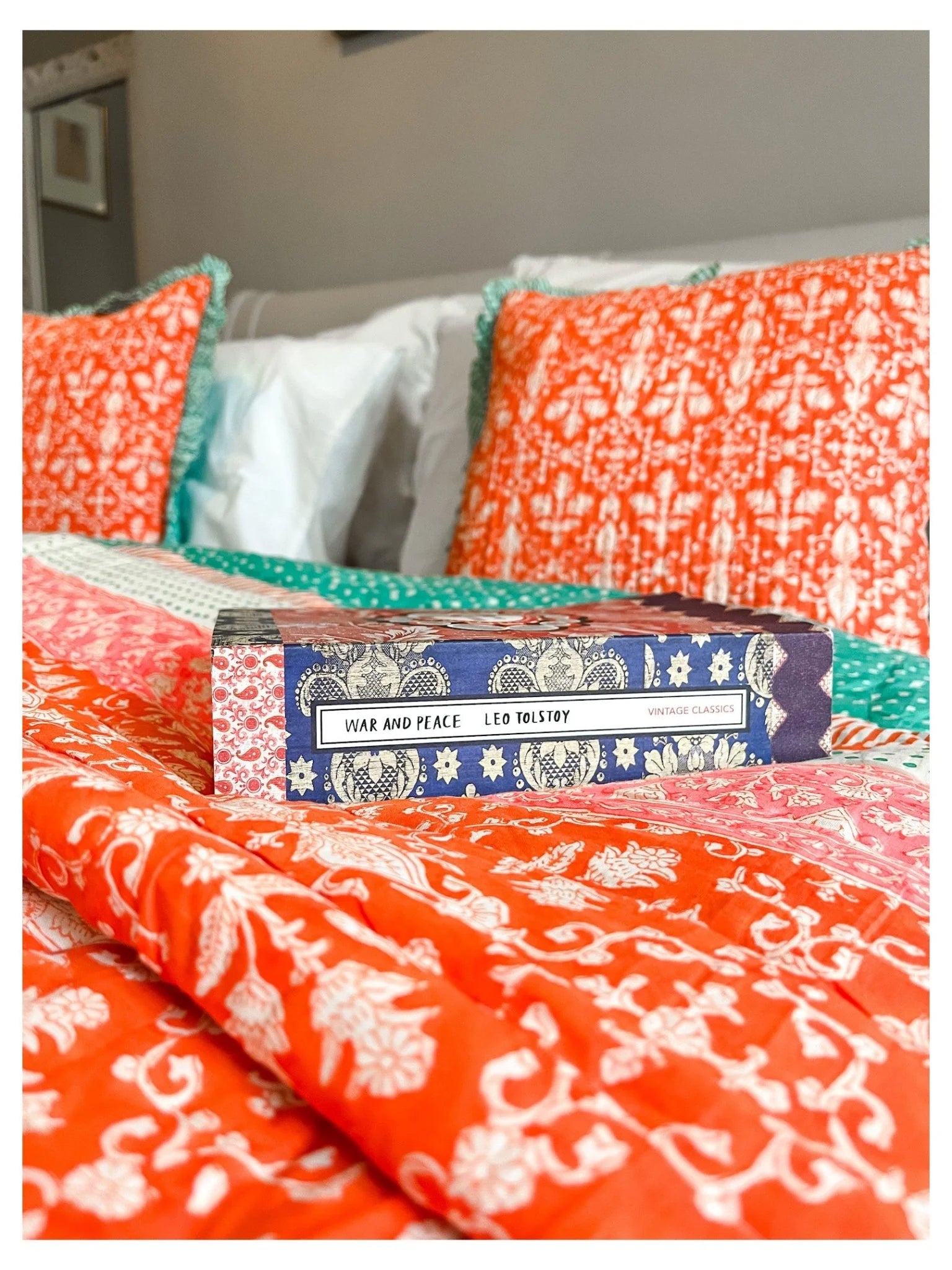 BLOCK PRINT HEIRLOOM QUILT | PALATIAL CORAL - King Size