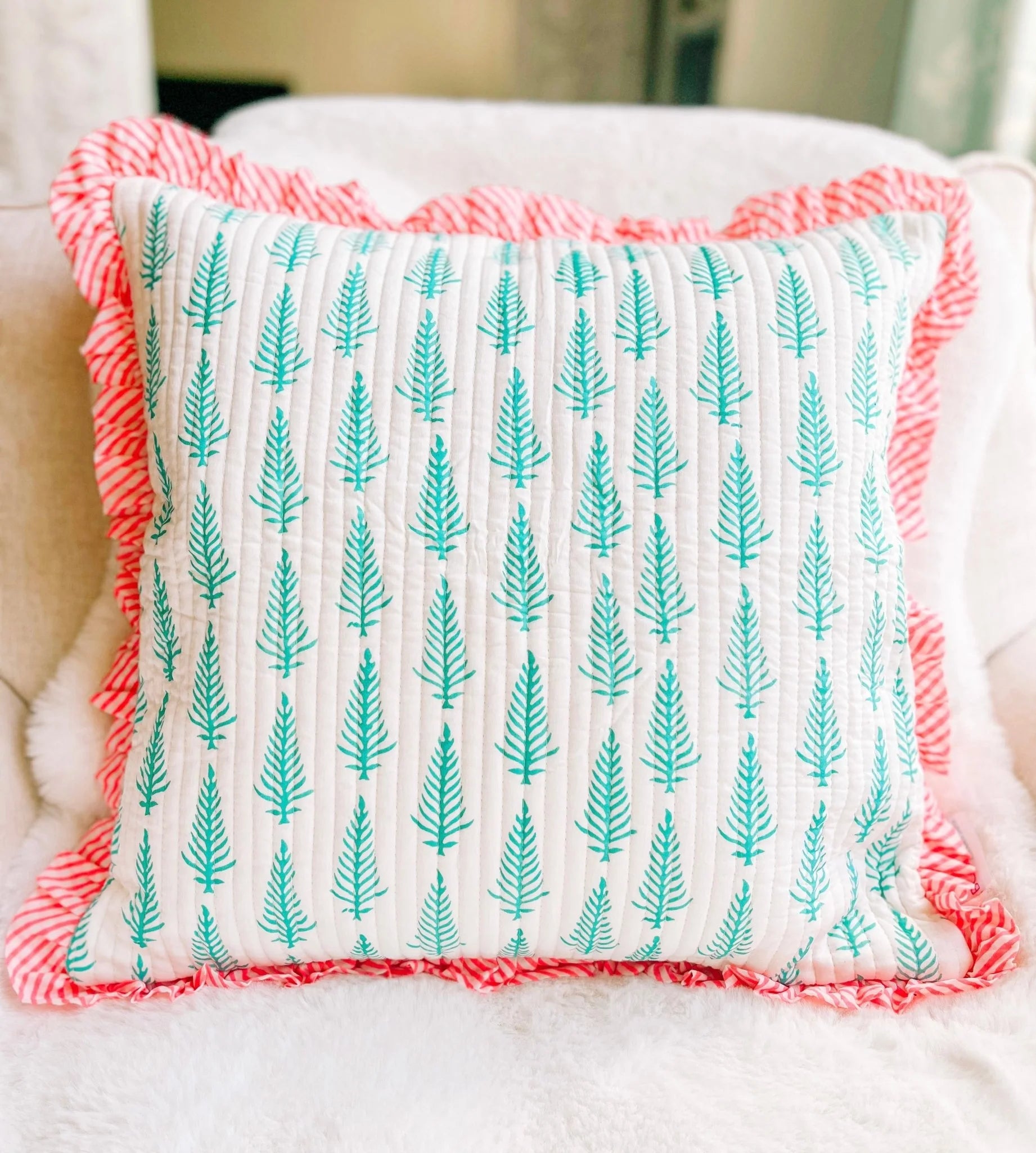 QUILTED RUFFLE CUSHION | RAHEL