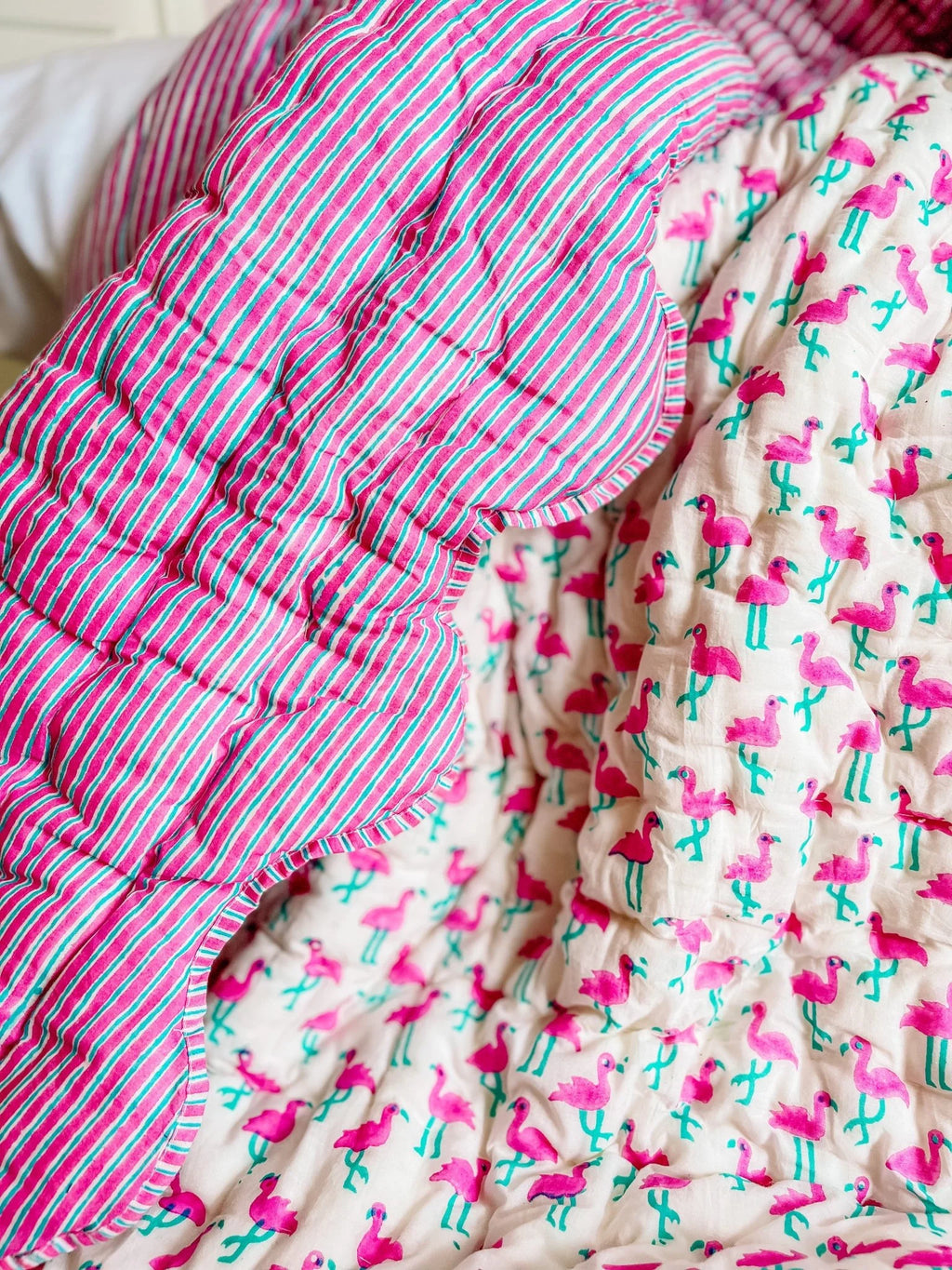 HANDMADE SCALLOP STANDARD QUILT | PINK FLAMINGO