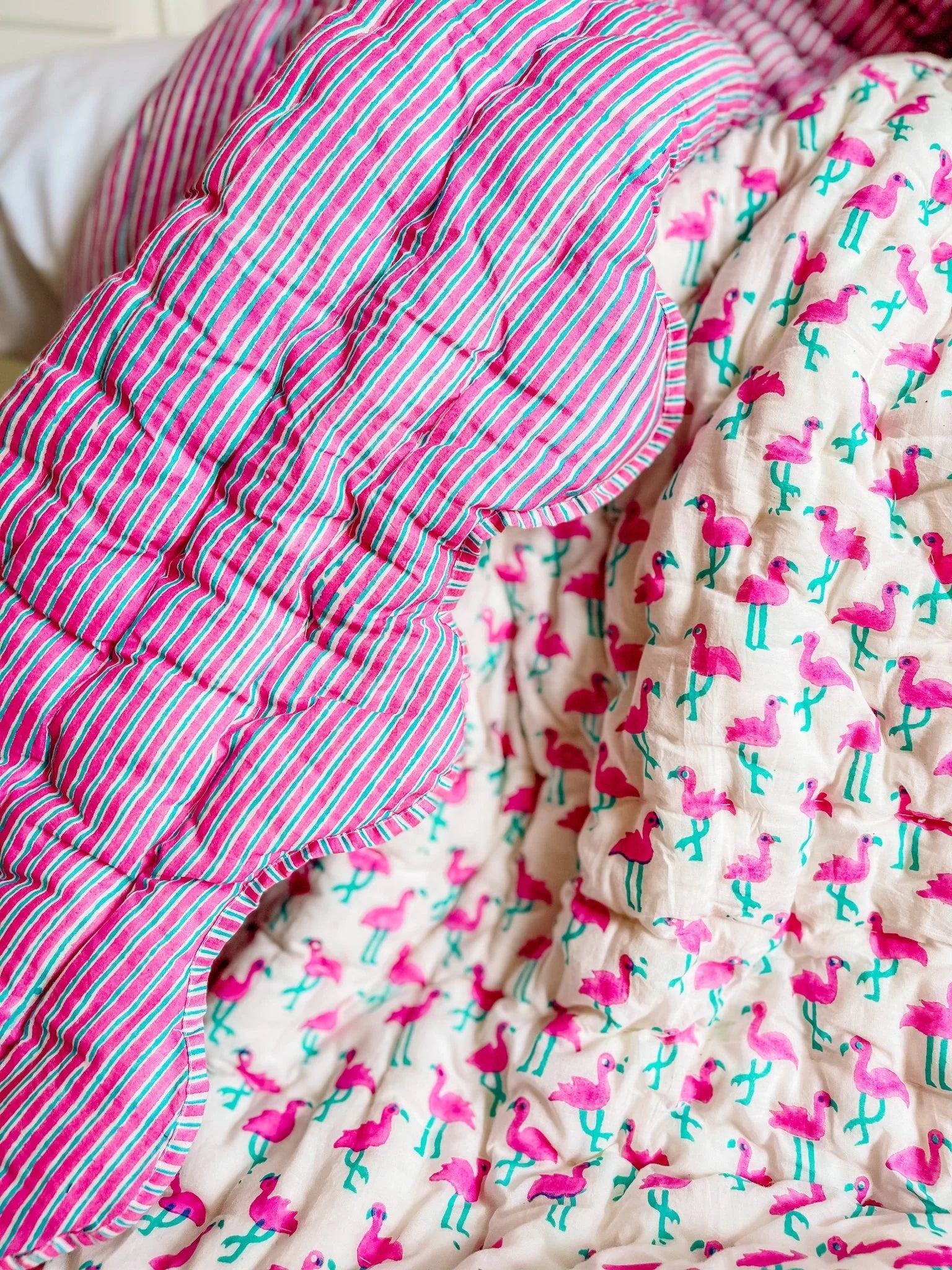 HANDMADE SCALLOP STANDARD QUILT | PINK FLAMINGO