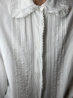 VINTAGE cotton Peter Pan button front shirt