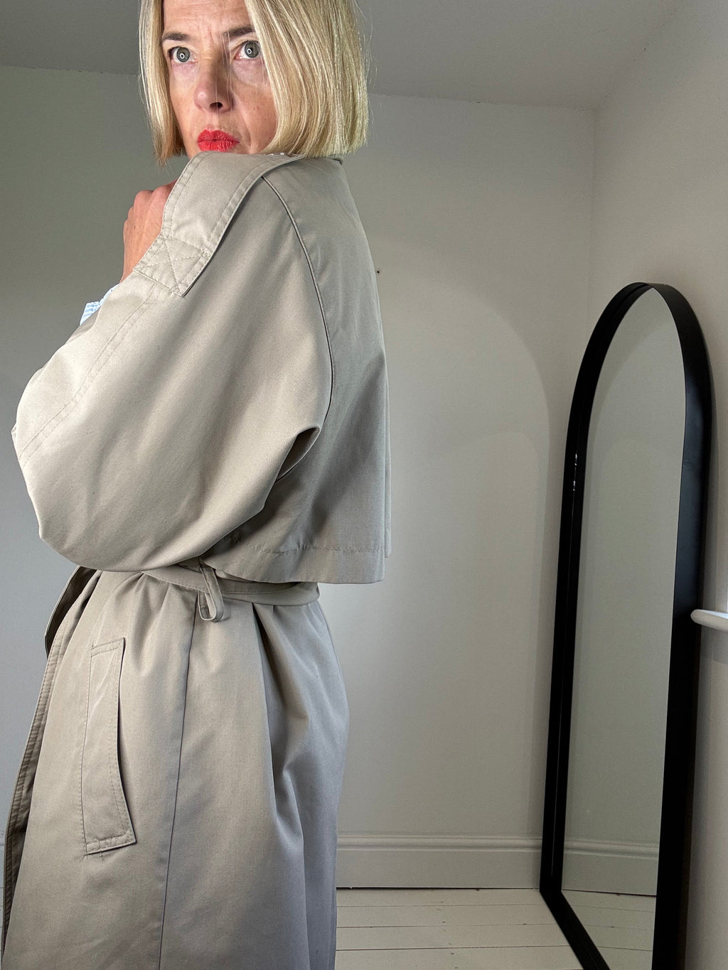 VINTAGE double breasted trench coat