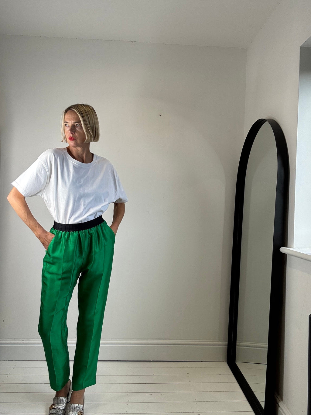 MUNTHE 100% silk suit