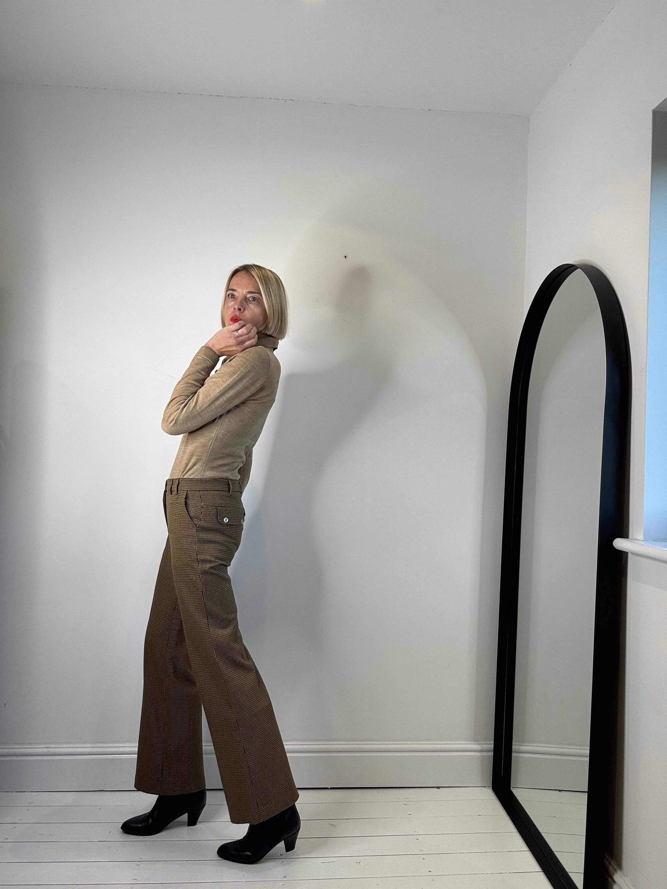 VINTAGE crop flared check trousers