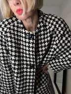 VINTAGE dogtooth wool collarless coat