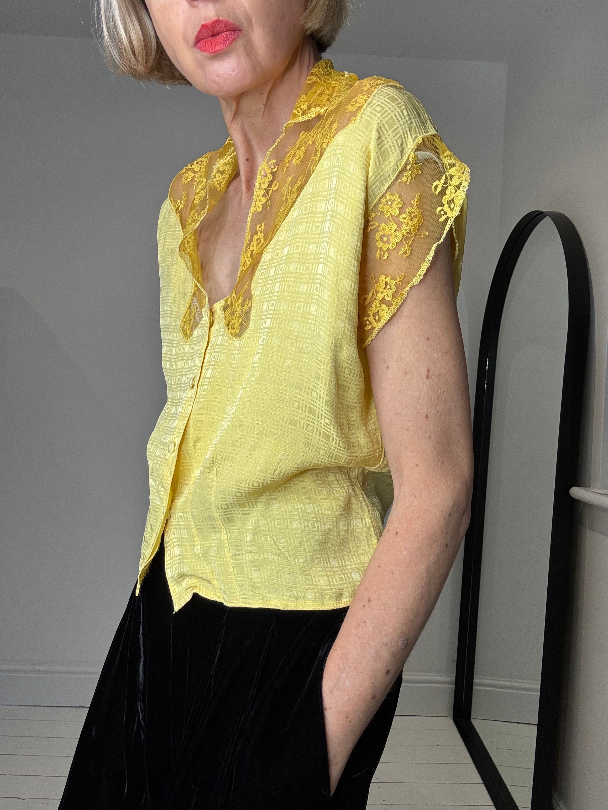 VINTAGE jacquard blouse