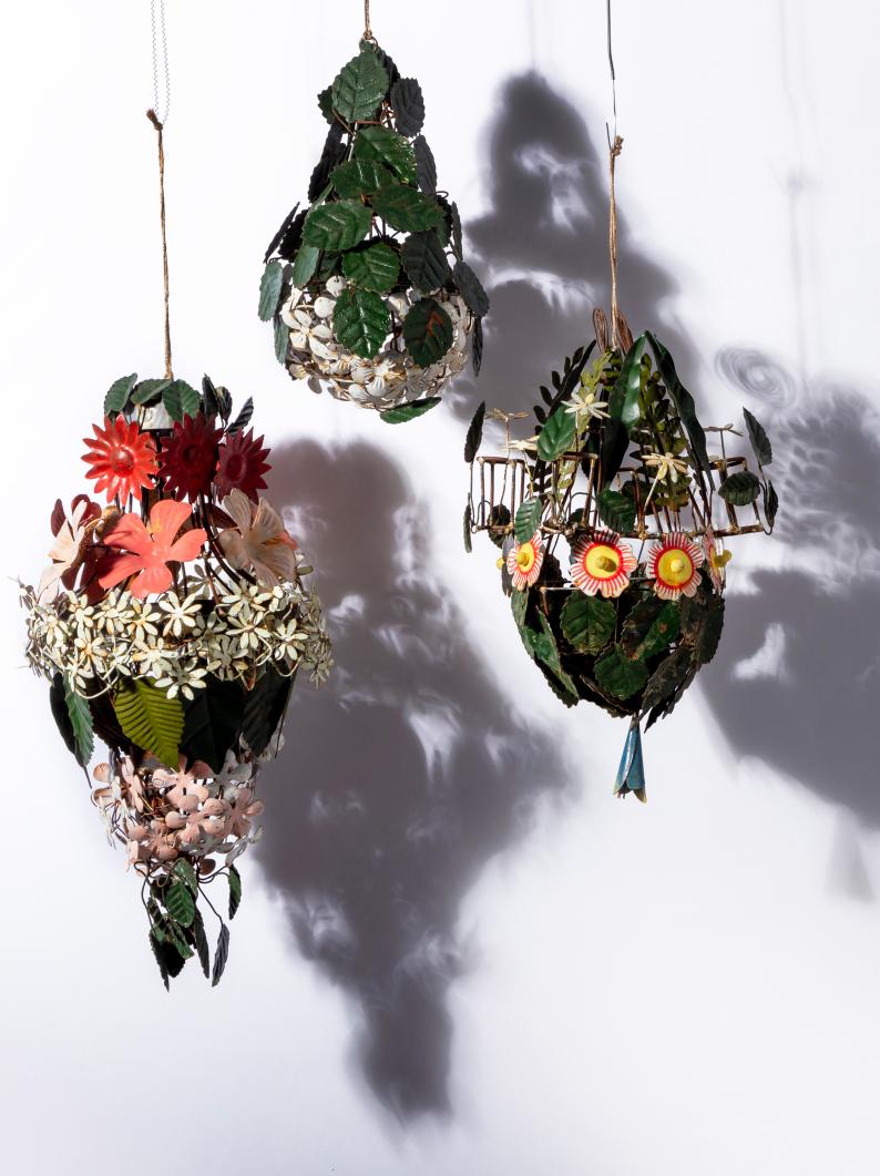 Metal floral decorations