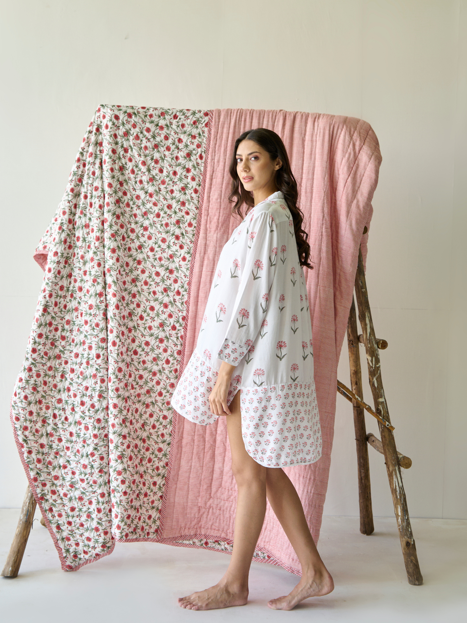 Nancy Night / Beach Shirt in Pink and Green