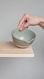 Ceramic pouring bowl in Zambezi