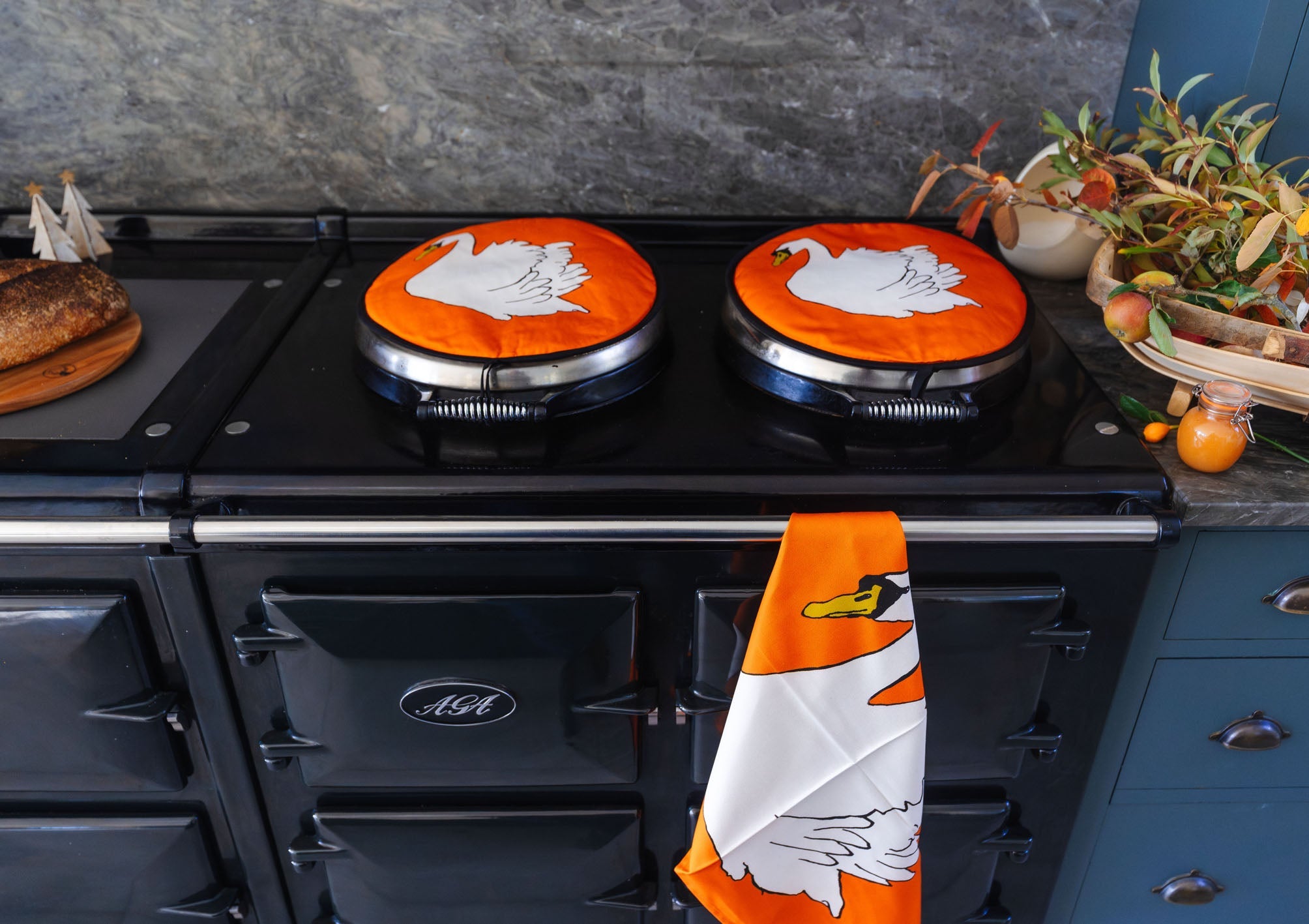 Swan orange Aga / Chef pad